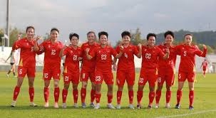 视频丨国足肇庆新年首训，张玉宁：国足面貌一新，今年力争提升亚…