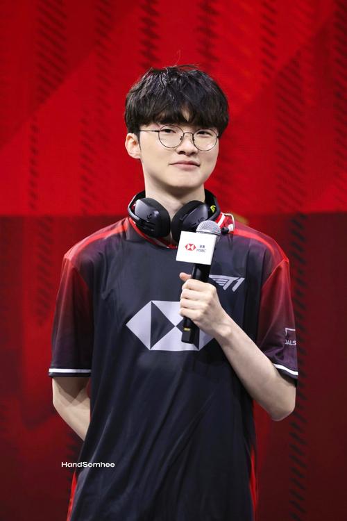 缘直接爬进